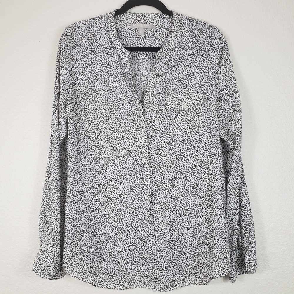 Banana Republic brown white black blouse sz Large